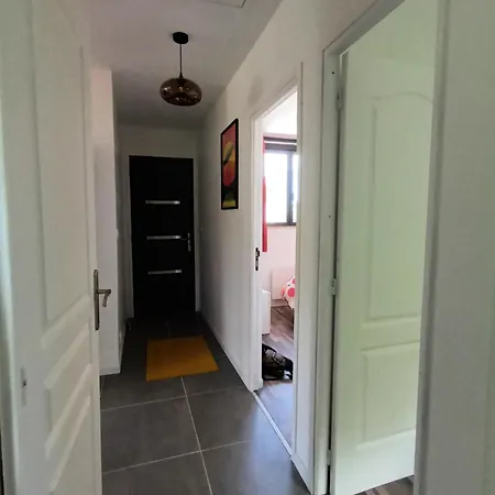 Out A Time בית נופש